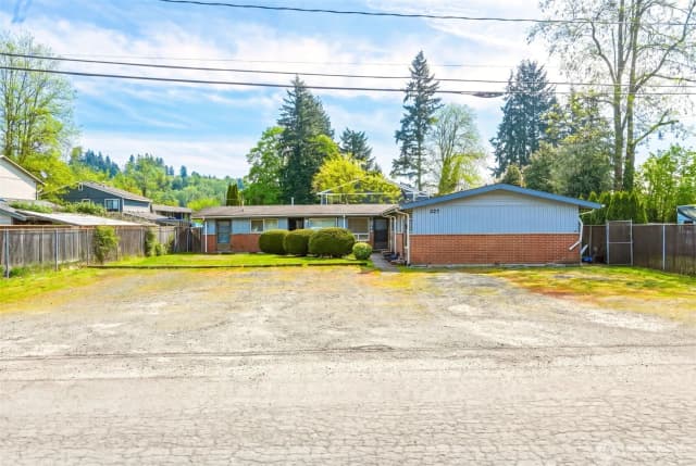Property photo for 327 S Street Se, Auburn photo 2