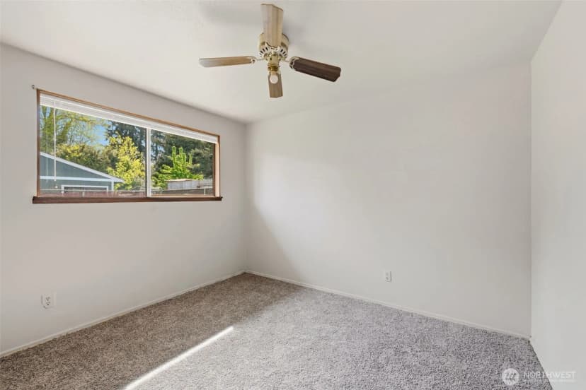 Property photo for 327 S Street Se, Auburn photo 22
