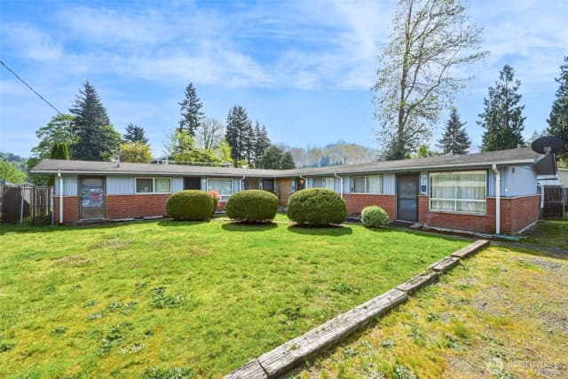 Property photo for 327 S Street Se, Auburn