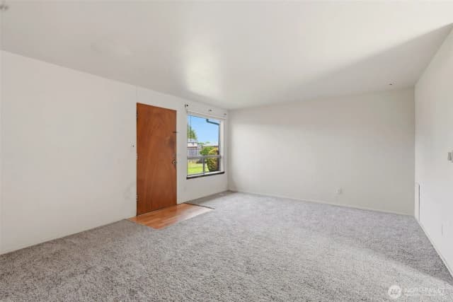 Property photo for 327 S Street Se, Auburn photo 5