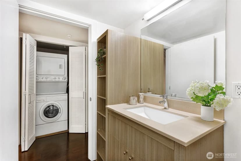 Property photo for 530 Broadway E #114, Seattle photo 15