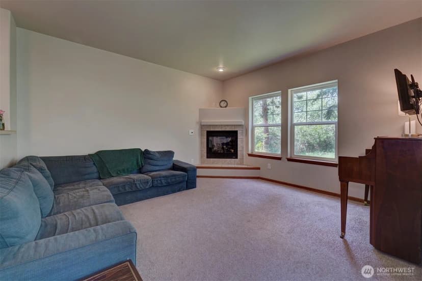 Property photo for 10648 Ne Kingston Meadow Circle, Kingston photo 12