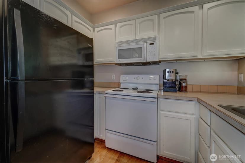 Property photo for 10648 Ne Kingston Meadow Circle, Kingston photo 8