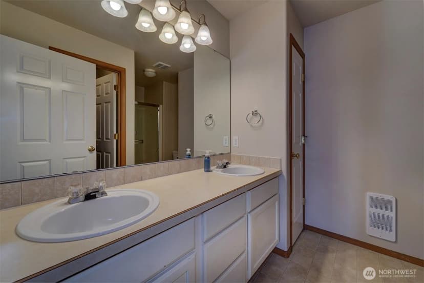 Property photo for 10648 Ne Kingston Meadow Circle, Kingston photo 27