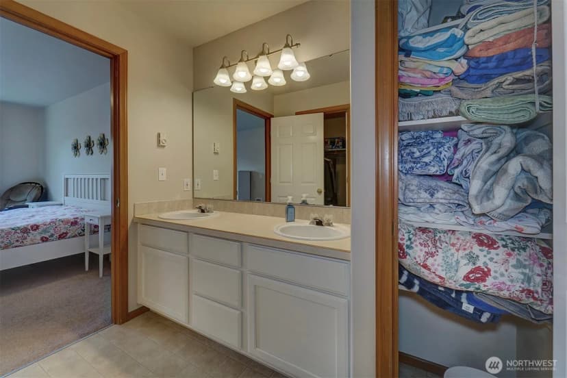 Property photo for 10648 Ne Kingston Meadow Circle, Kingston photo 30