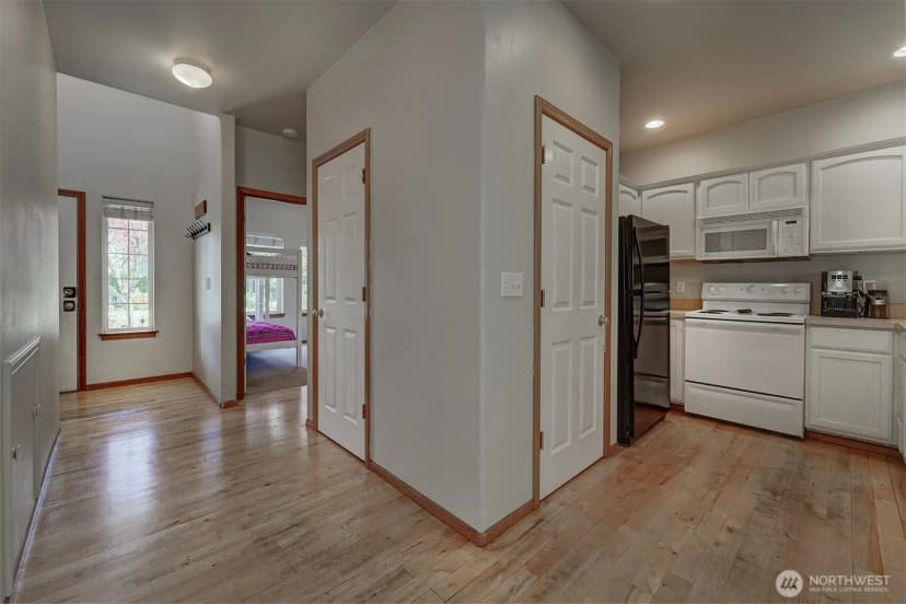 Property photo for 10648 Ne Kingston Meadow Circle, Kingston photo 15