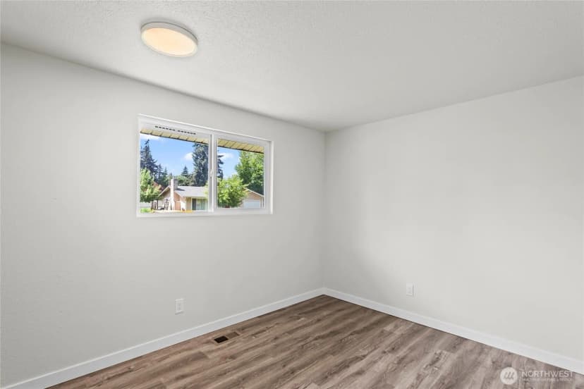 Property photo for 17407 E 11th Ave, Spanaway photo 7