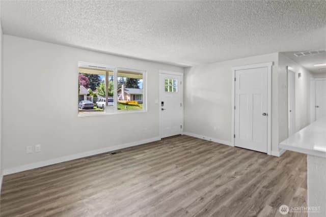 Property photo for 17407 E 11th Ave, Spanaway photo 3