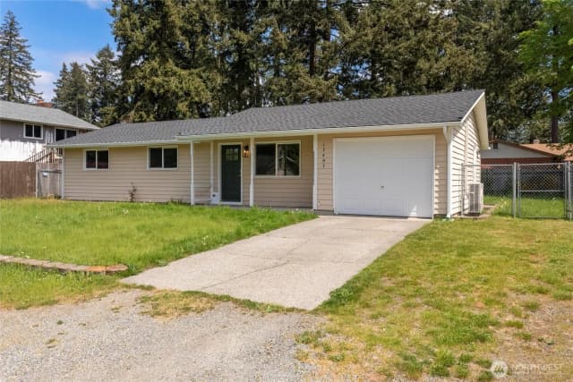 Property photo for 17407 E 11th Ave, Spanaway photo 2