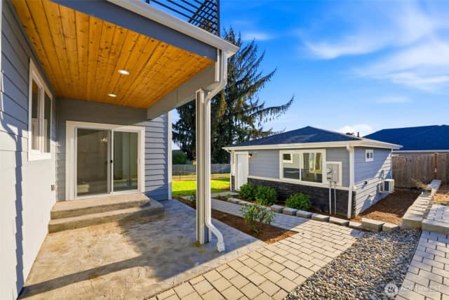 Property photo for 3058 44th Avenue Ne, Tacoma photo 4
