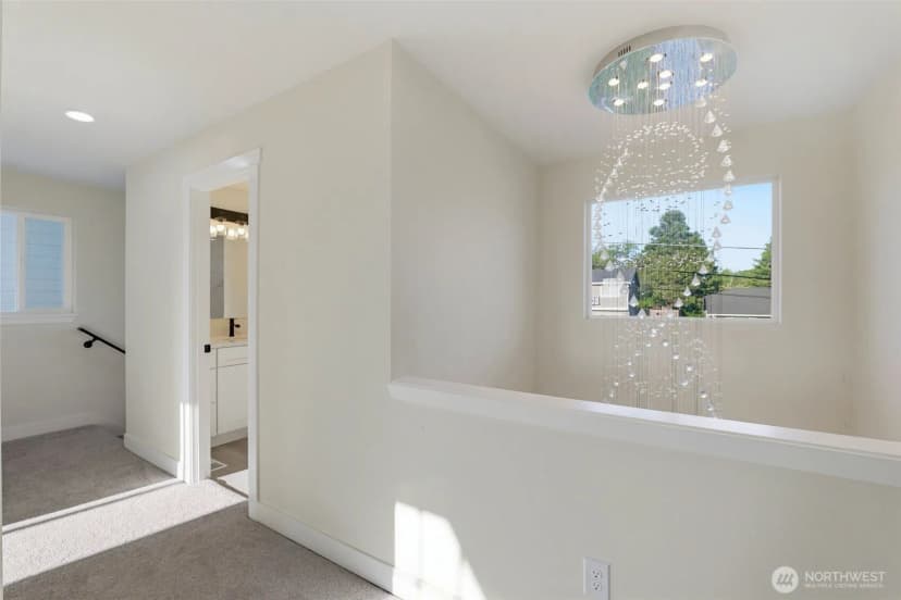 Property photo for 3058 44th Avenue Ne, Tacoma photo 12