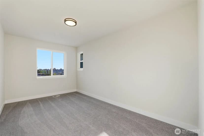 Property photo for 3058 44th Avenue Ne, Tacoma photo 24