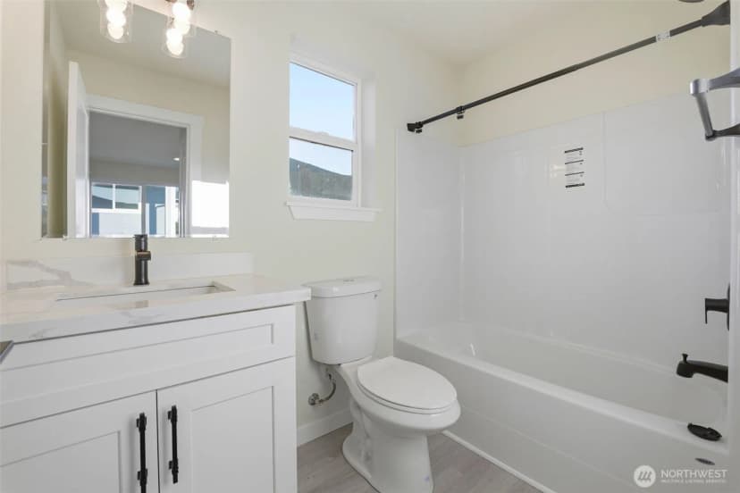 Property photo for 3058 44th Avenue Ne, Tacoma photo 31
