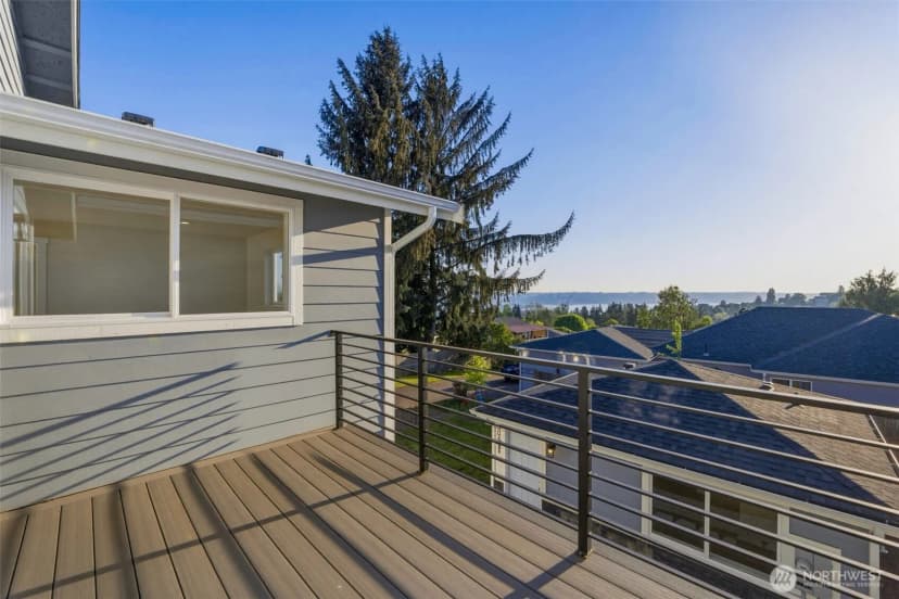 Property photo for 3058 44th Avenue Ne, Tacoma photo 18