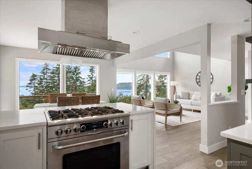 Property photo for 14076 Rosario Road, Anacortes photo 10