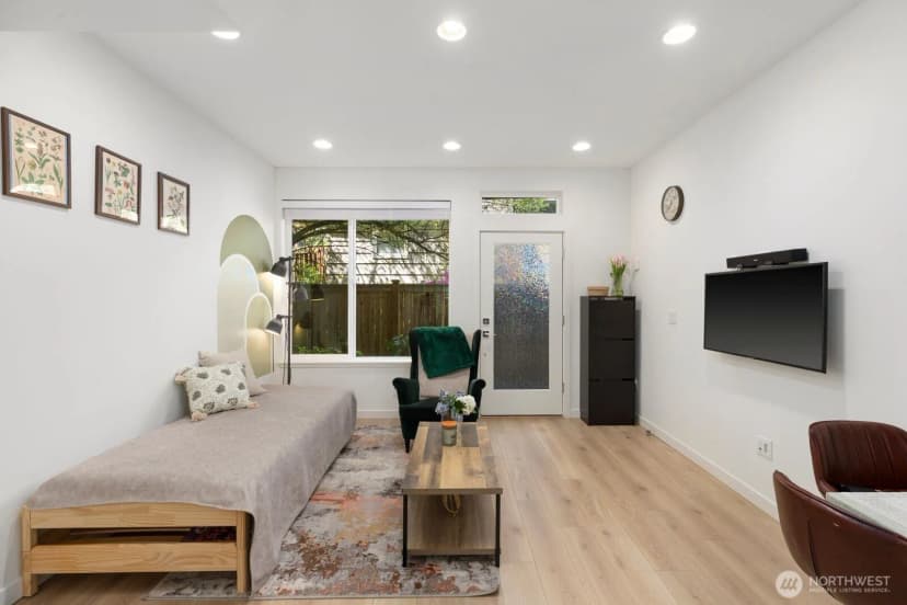 Property photo for 3727 S Dawson Street #unit C, Seattle photo 4