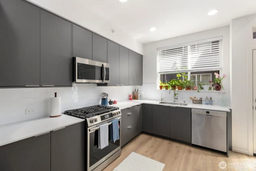 Property photo for 3727 S Dawson Street #unit C, Seattle photo 8