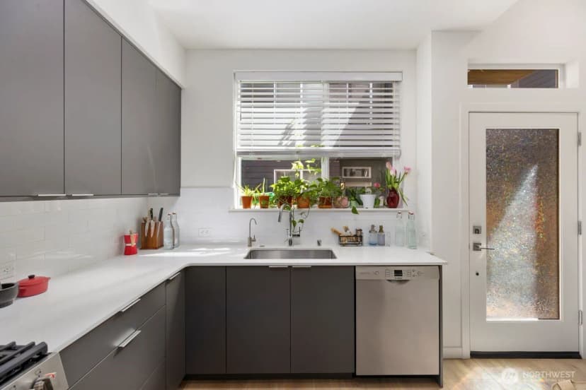 Property photo for 3727 S Dawson Street #unit C, Seattle photo 9