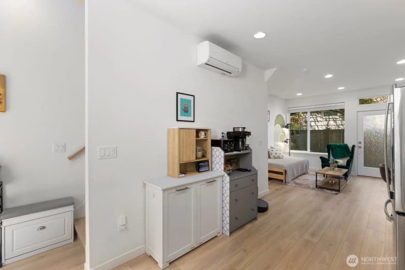 Property photo for 3727 S Dawson Street #unit C, Seattle photo 6
