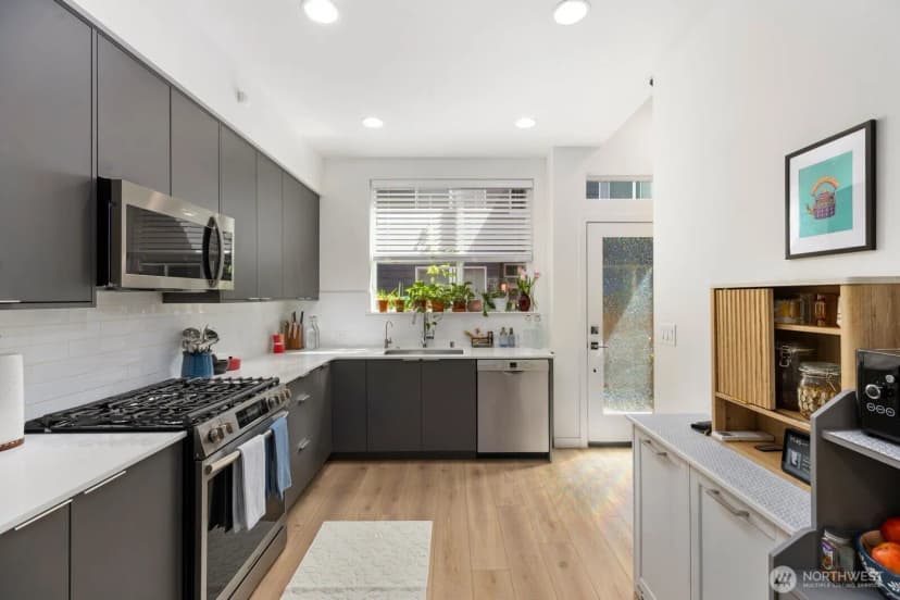 Property photo for 3727 S Dawson Street #unit C, Seattle photo 7