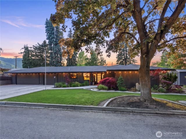 Property photo for 216 Paton Street, Cashmere photo 2