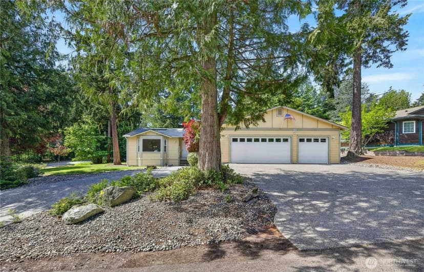 Property photo for 325 Snohomish Drive, La Conner photo 2