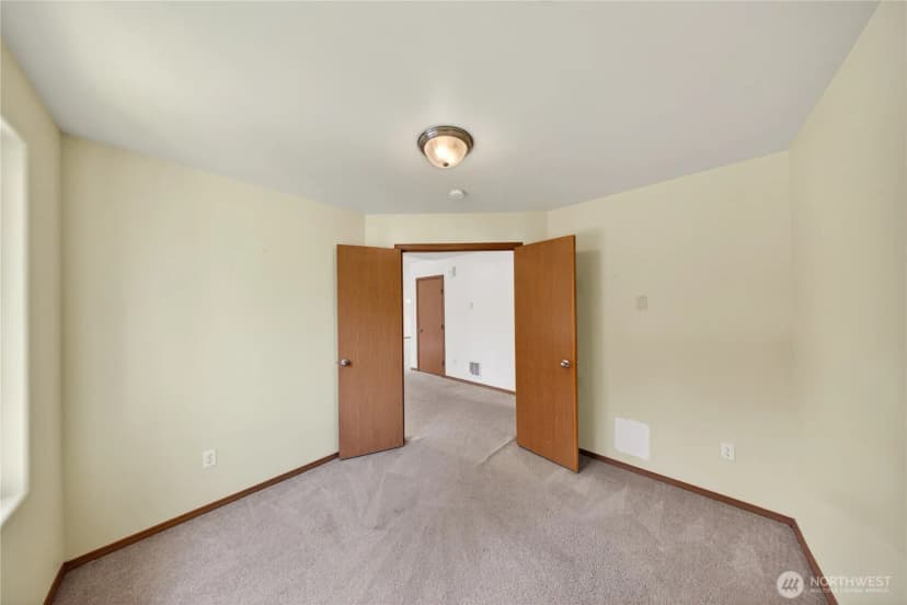 Property photo for 325 Snohomish Drive, La Conner photo 12