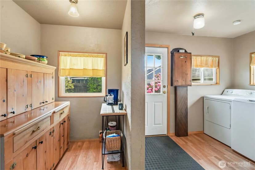 Property photo for 612 W Cherry Street, Centralia photo 17