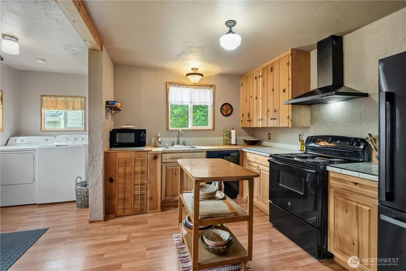 Property photo for 612 W Cherry Street, Centralia photo 14
