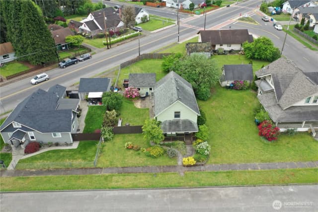 Property photo for 612 W Cherry Street, Centralia photo 5