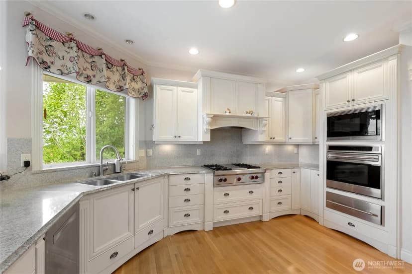 Property photo for 4111 Samish Crest Drive, Bellingham photo 12