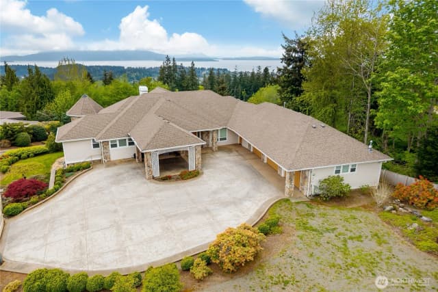 Property photo for 4111 Samish Crest Drive, Bellingham photo 3