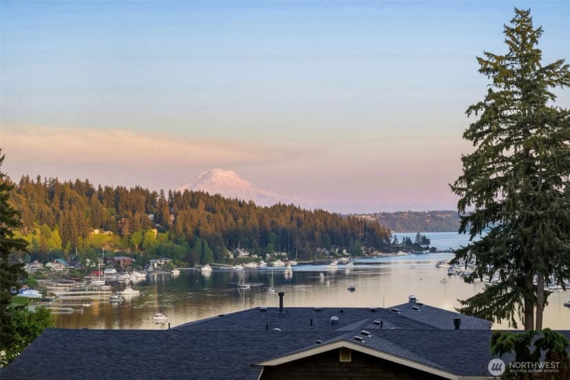 Property photo for 3915 Bayview Lane, Gig Harbor photo 4