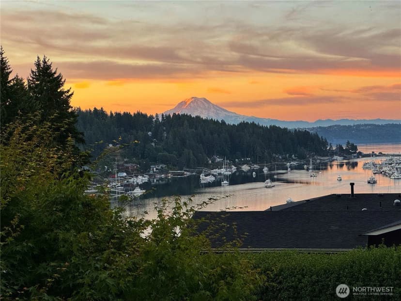 Property photo for 3915 Bayview Lane, Gig Harbor