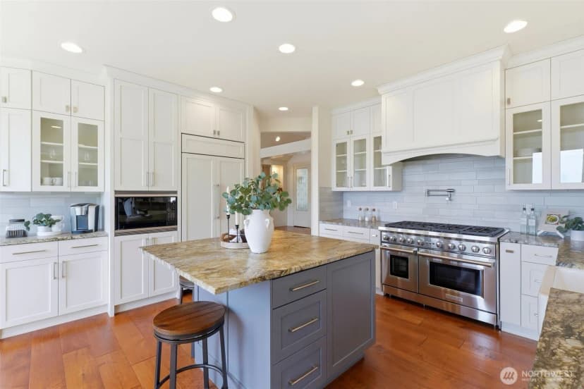 Property photo for 3915 Bayview Lane, Gig Harbor photo 6