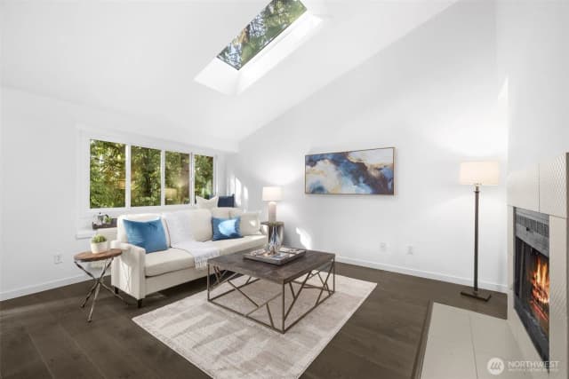 Property photo for 4241 155th Place Se #4-4, Bellevue photo 2