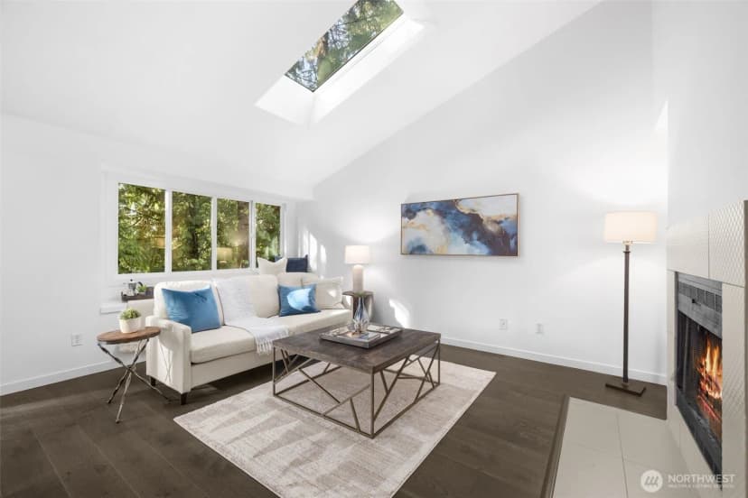 Property photo for 4241 155th Place Se #4-4, Bellevue photo 2