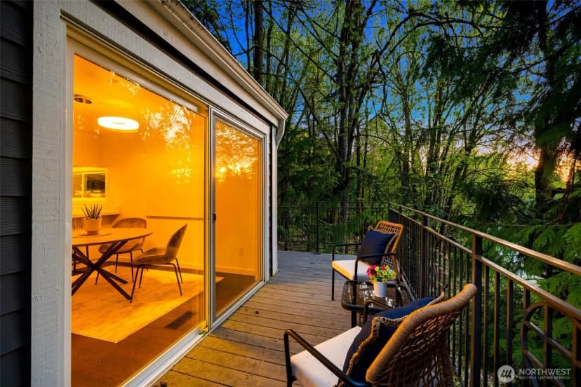 Property photo for 4241 155th Place Se #4-4, Bellevue photo 6