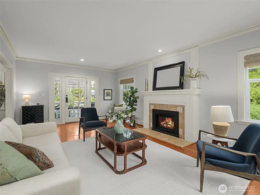 Property photo for 1423 Nob Hill Avenue N, Seattle photo 6