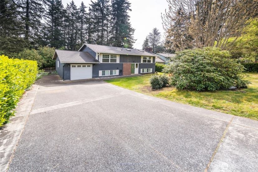 Property photo for 4823 66th Avenue W, University Place photo 2