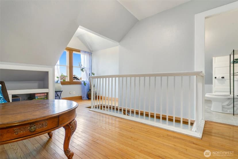Property photo for 812 N Steele Street, Tacoma photo 16