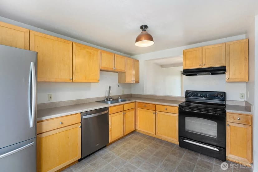 Property photo for 23816 12th Place S #401, Des Moines photo 11