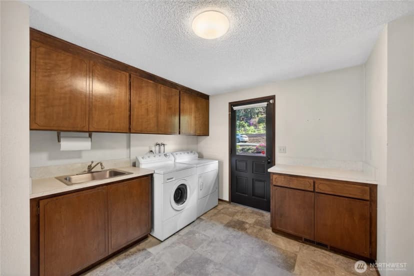 Property photo for 17282 Meadow Lane, Mount Vernon photo 24