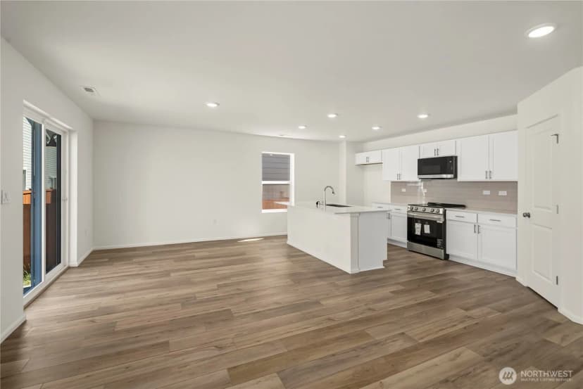 Property photo for 32305 Bryant Road, Sultan photo 10