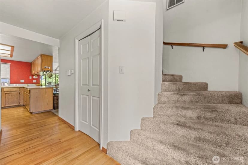 Property photo for 22127 109th Place Se, Kent photo 15