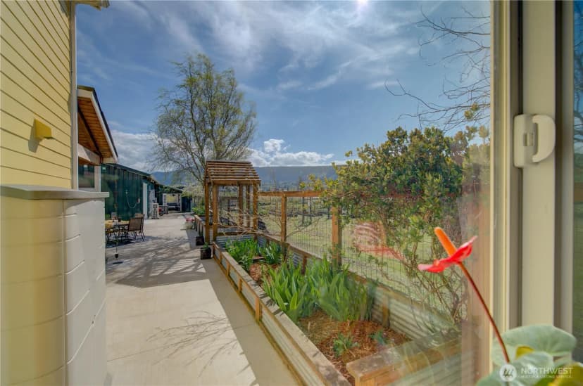 Property photo for 31 Blue Skies Lane, Cathlamet photo 14