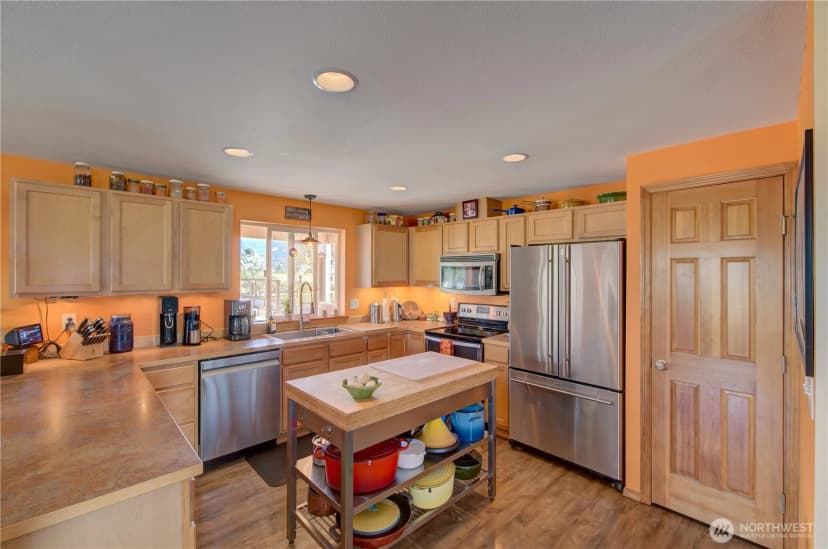 Property photo for 31 Blue Skies Lane, Cathlamet photo 8