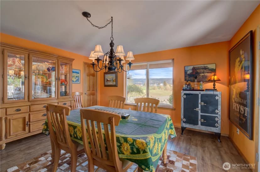 Property photo for 31 Blue Skies Lane, Cathlamet photo 12
