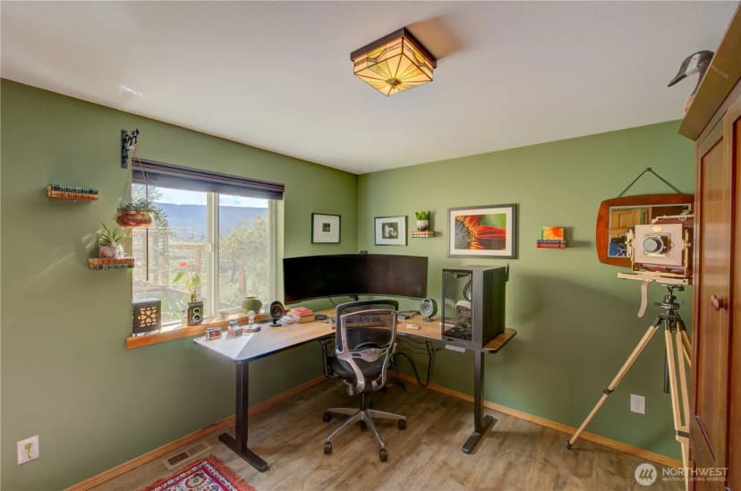 Property photo for 31 Blue Skies Lane, Cathlamet photo 13