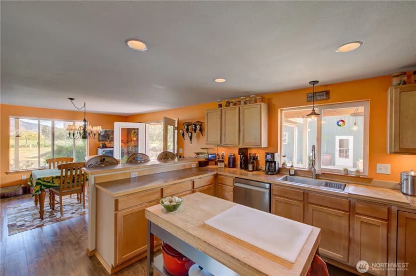 Property photo for 31 Blue Skies Lane, Cathlamet photo 9